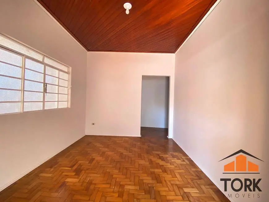 Foto 3 de Casa com 2 Quartos para alugar, 135m² em Vila Machadinho, Presidente Prudente