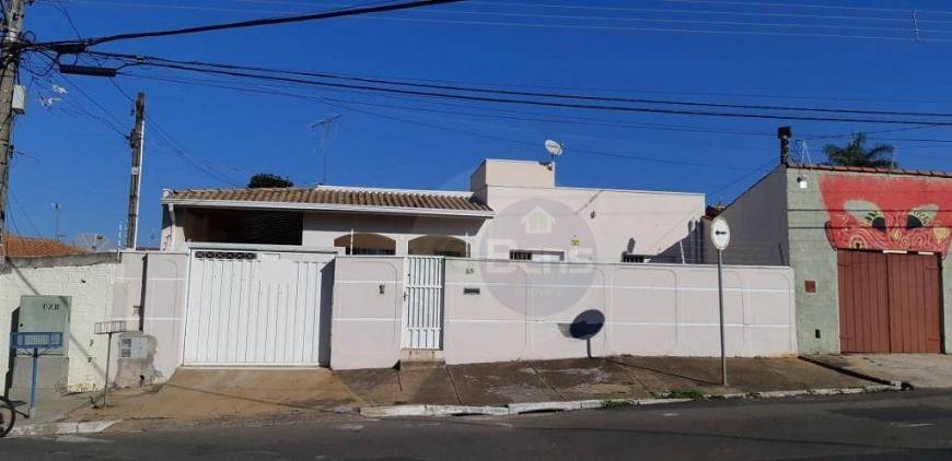 Foto 1 de Casa com 3 Quartos para venda ou aluguel, 226m² em Alto de Pinheiros, Paulínia