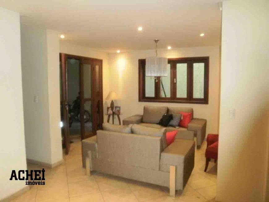 Foto 1 de Casa com 3 Quartos à venda, 256m² em Bom Pastor, Divinópolis