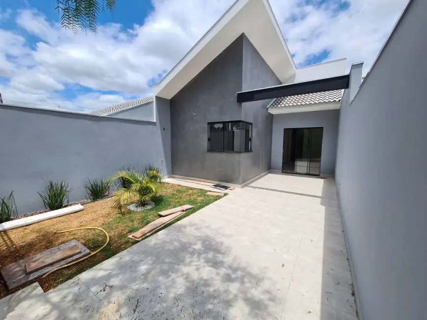 Foto 3 de Casa com 3 Quartos à venda, 75m² em Jardim Paraíso, Maringá