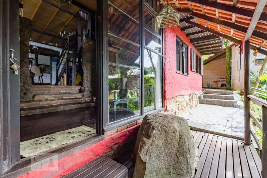 Foto 5 de Casa com 3 Quartos para alugar, 160m² em Lagoa da Conceição, Florianópolis