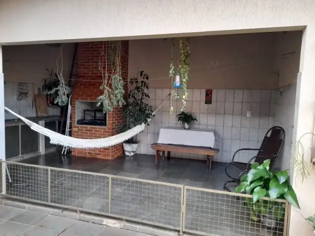 Foto 1 de Casa com 3 Quartos à venda, 240m² em Nossa Senhora Aparecida, Uberlândia