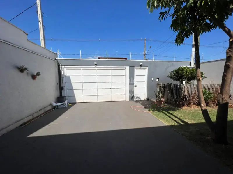 Foto 1 de Casa com 3 Quartos para alugar, 16382m² em Nova Ribeirânia, Ribeirão Preto