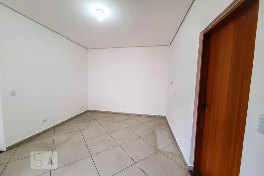 Foto 2 de Casa com 3 Quartos para alugar, 201m² em Vila das Mercês, São Paulo