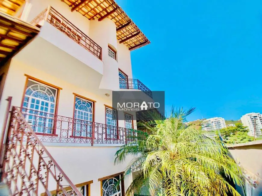 Foto 1 de Casa com 4 Quartos à venda, 470m² em Castelo, Belo Horizonte