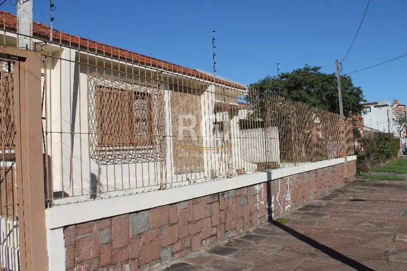 Foto 1 de Casa com 4 Quartos à venda, 220m² em Cristal, Porto Alegre