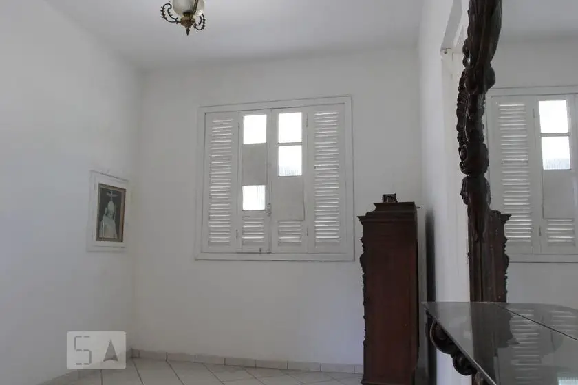 Foto 1 de Casa com 4 Quartos para alugar, 80m² em Lourdes, Vitória