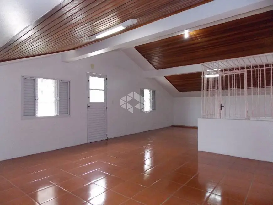 Foto 1 de Casa com 4 Quartos à venda, 234m² em Teresópolis, Porto Alegre