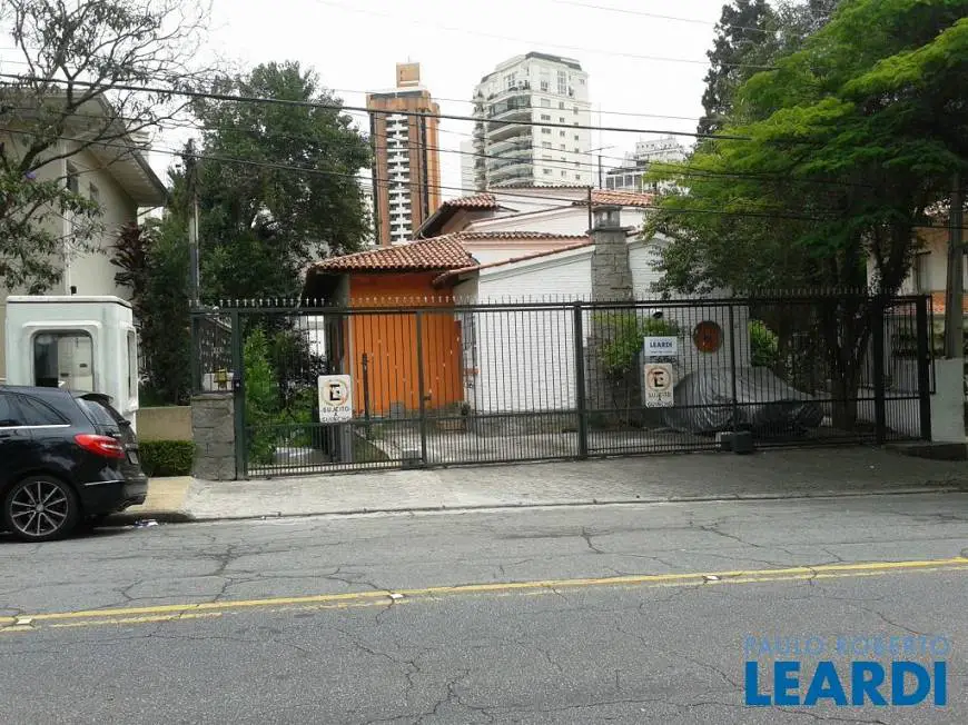 Foto 1 de Casa com 6 Quartos à venda, 443m² em Pacaembu, São Paulo