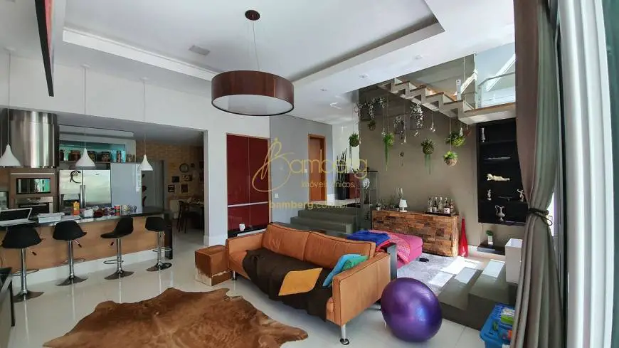 Foto 2 de Casa de Condomínio com 4 Quartos à venda, 405m² em Jardim Prudência, São Paulo