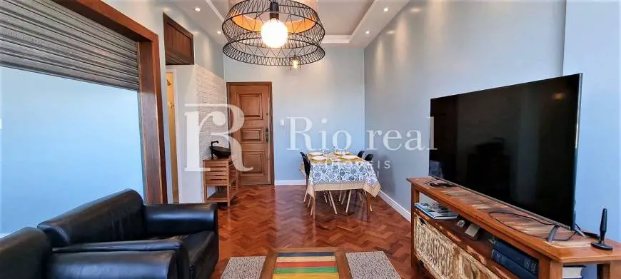 Foto 2 de Apartamento com 2 Quartos à venda, 65m² em Leblon, Rio de Janeiro