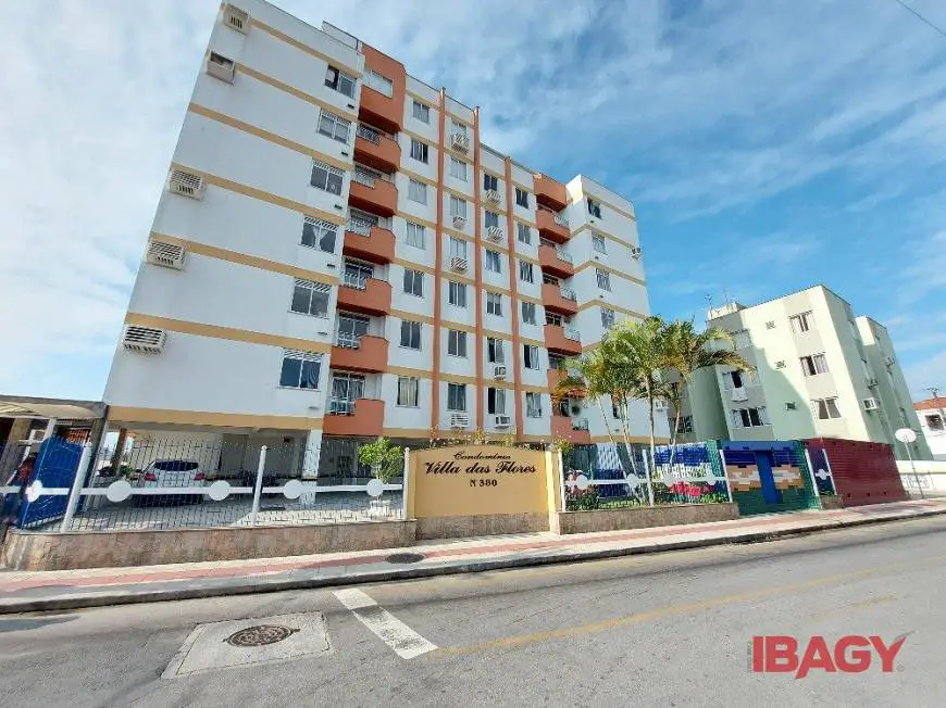 Foto 1 de Apartamento com 2 Quartos para alugar, 64m² em Praia Comprida, São José