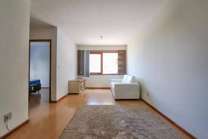 Foto 4 de Apartamento com 2 Quartos para alugar, 91m² em Vila Ipiranga, Porto Alegre