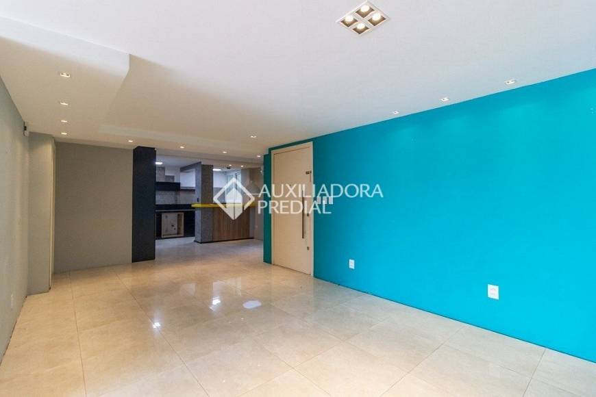 Foto 1 de Apartamento com 3 Quartos à venda, 159m² em Medianeira, Porto Alegre