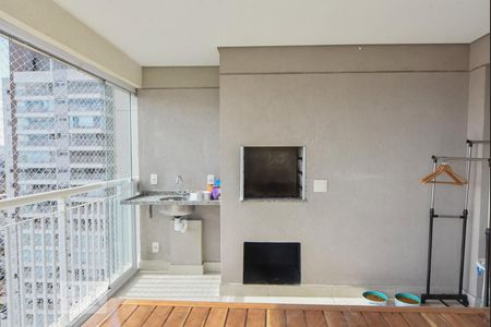 Foto 2 de Apartamento com 3 Quartos à venda, 85m² em Santo Amaro, São Paulo