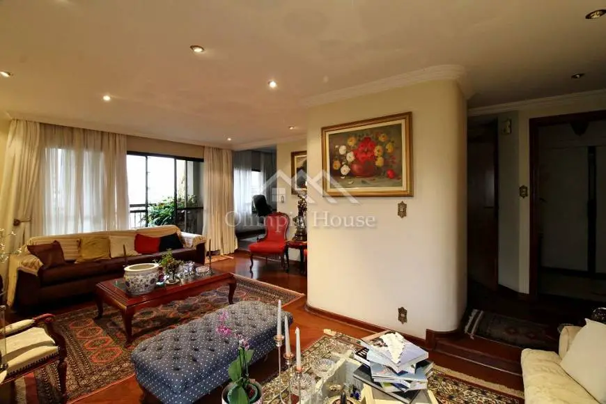 Foto 3 de Apartamento com 4 Quartos para alugar, 210m² em Campo Belo, São Paulo