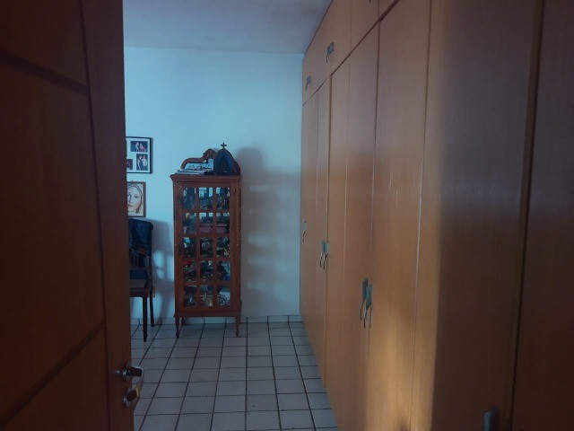 Foto 2 de Apartamento com 4 Quartos à venda, 187m² em Casa Amarela, Recife