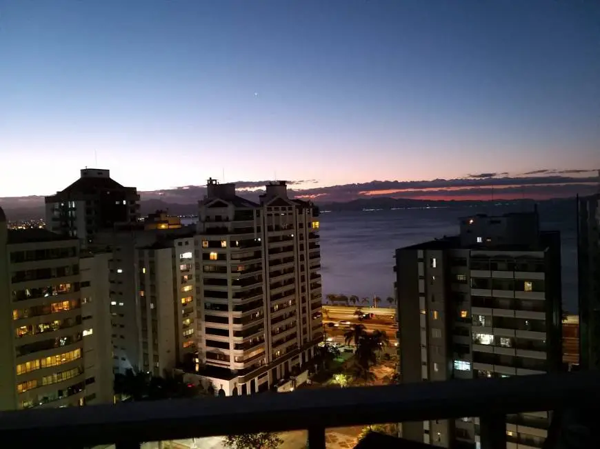 Foto 1 de Apartamento com 4 Quartos para venda ou aluguel, 264m² em Centro, Florianópolis