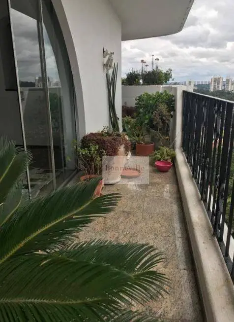 Foto 5 de Apartamento com 4 Quartos para alugar, 240m² em Granja Julieta, São Paulo