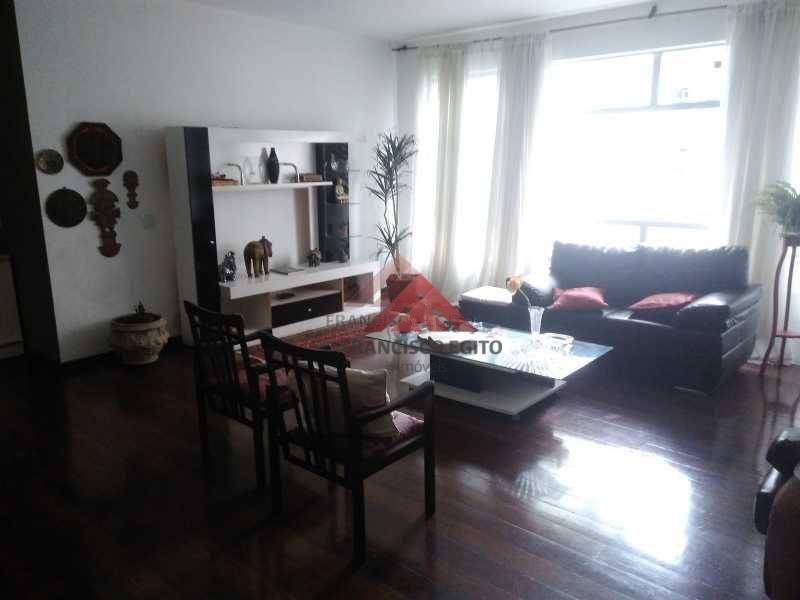 Foto 4 de Apartamento com 4 Quartos à venda, 220m² em Icaraí, Niterói