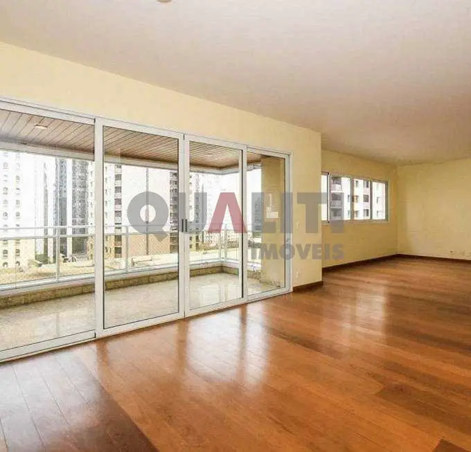 Foto 1 de Apartamento com 4 Quartos para alugar, 215m² em Itaim Bibi, São Paulo
