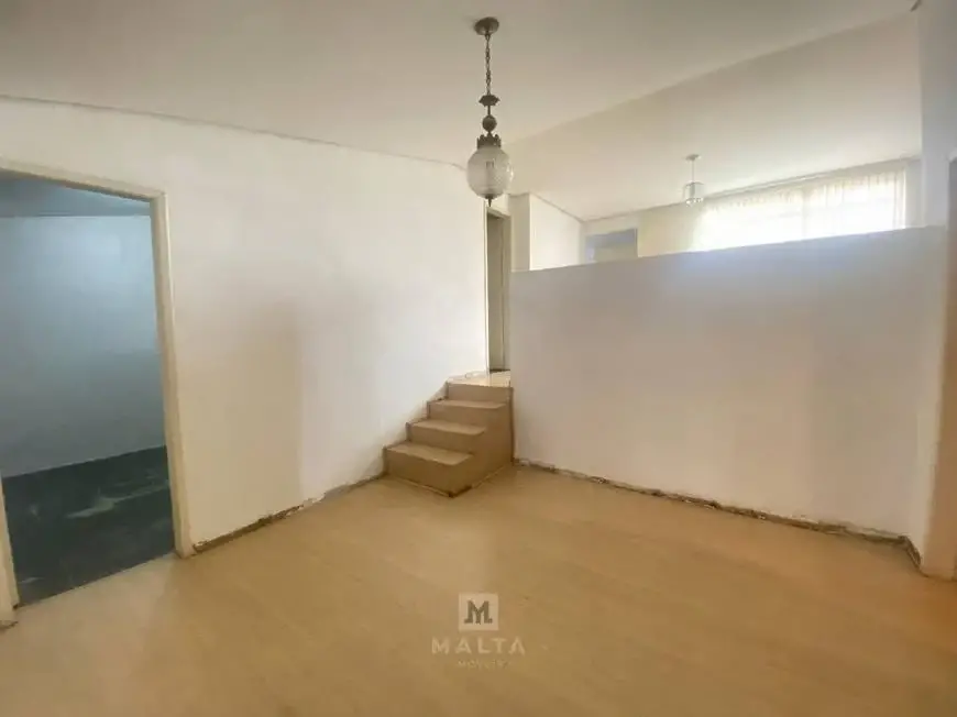 Foto 3 de Casa com 2 Quartos para alugar, 150m² em Betânia, Belo Horizonte
