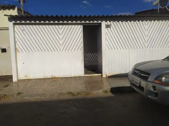 Foto 1 de Casa com 2 Quartos à venda, 130m² em Santa Maria, Brasília