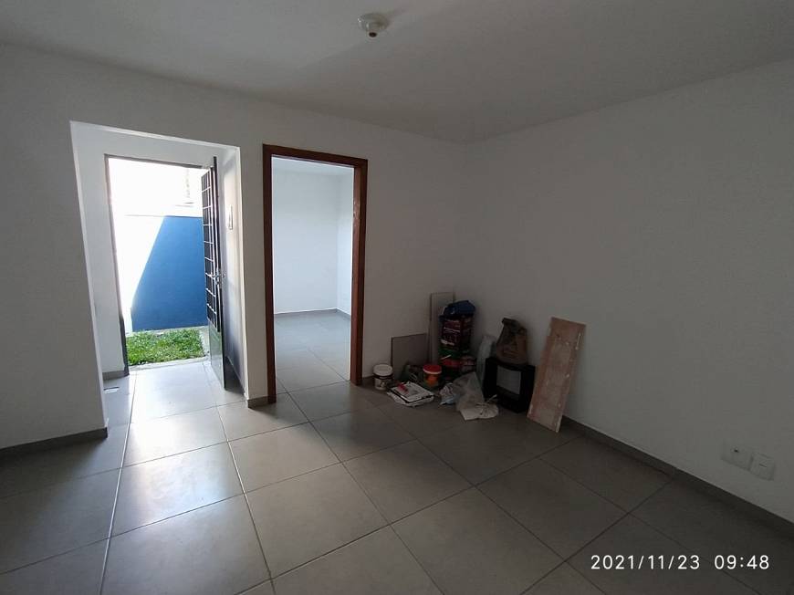 Foto 3 de Casa com 2 Quartos à venda, 40m² em Sitio Cercado, Curitiba