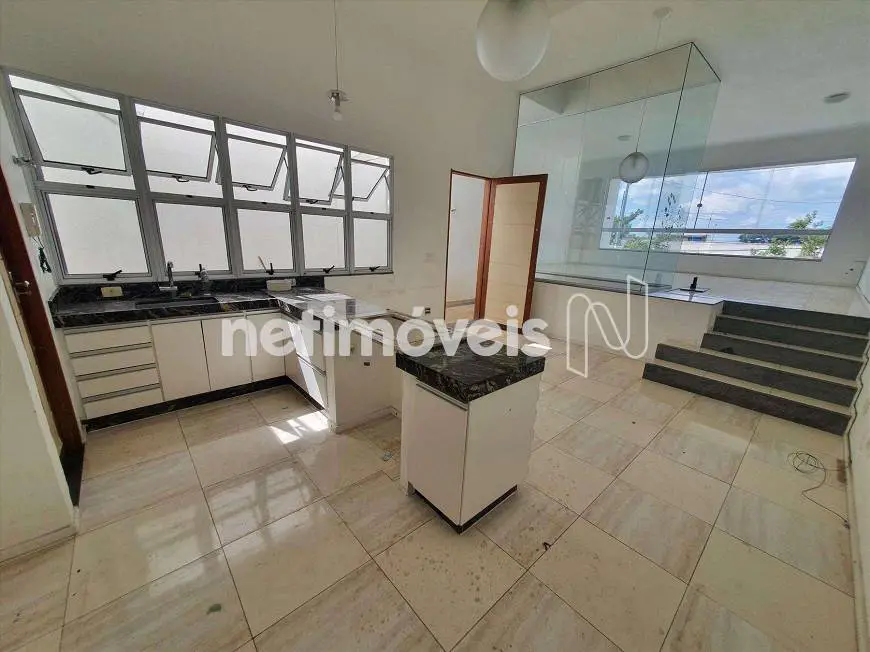 Foto 1 de Casa com 3 Quartos para alugar, 180m² em Alvorada, Contagem
