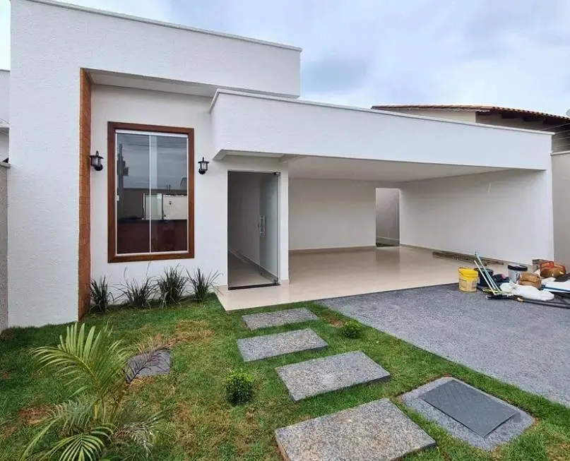 Foto 1 de Casa com 3 Quartos à venda, 155m² em Centro, Feira de Santana