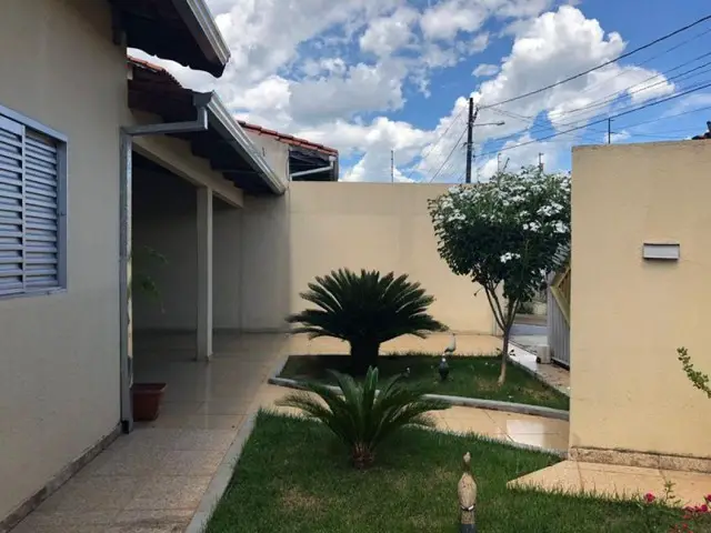 Foto 2 de Casa com 3 Quartos à venda, 360m² em Estancia Itaguai, Caldas Novas