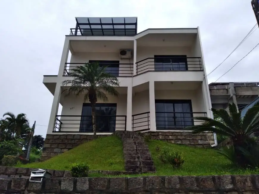 Foto 1 de Casa com 3 Quartos à venda, 312m² em Fazenda, Itajaí