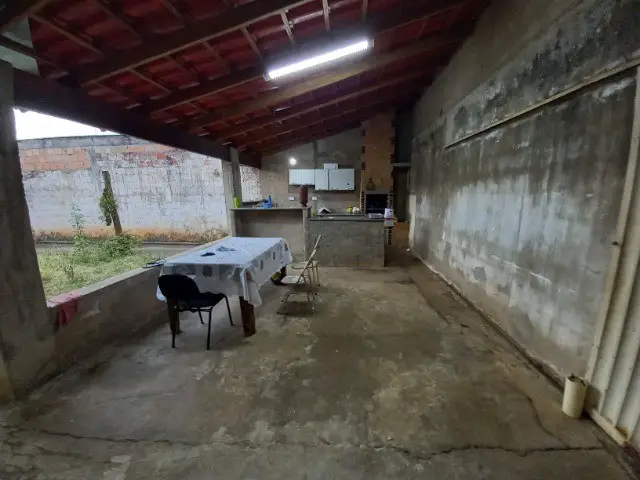 Foto 5 de Casa com 3 Quartos à venda, 250m² em Laranjeiras, Uberlândia