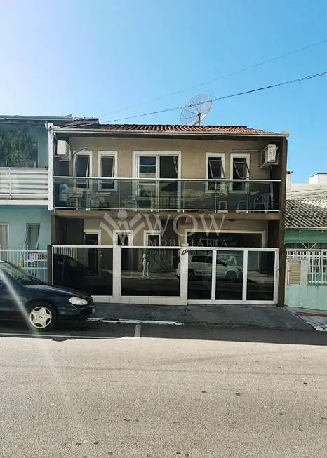 Foto 2 de Casa com 3 Quartos à venda, 111m² em Nacoes, Balneário Camboriú