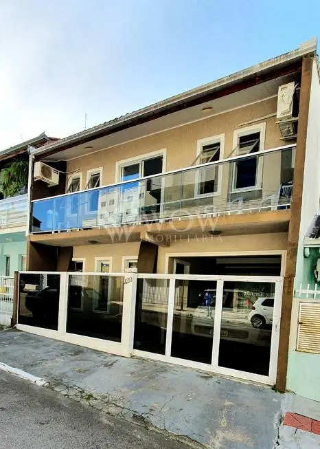 Foto 4 de Casa com 3 Quartos à venda, 111m² em Nacoes, Balneário Camboriú