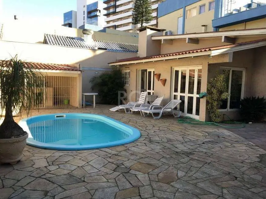 Foto 3 de Casa com 3 Quartos à venda, 325m² em Petrópolis, Porto Alegre
