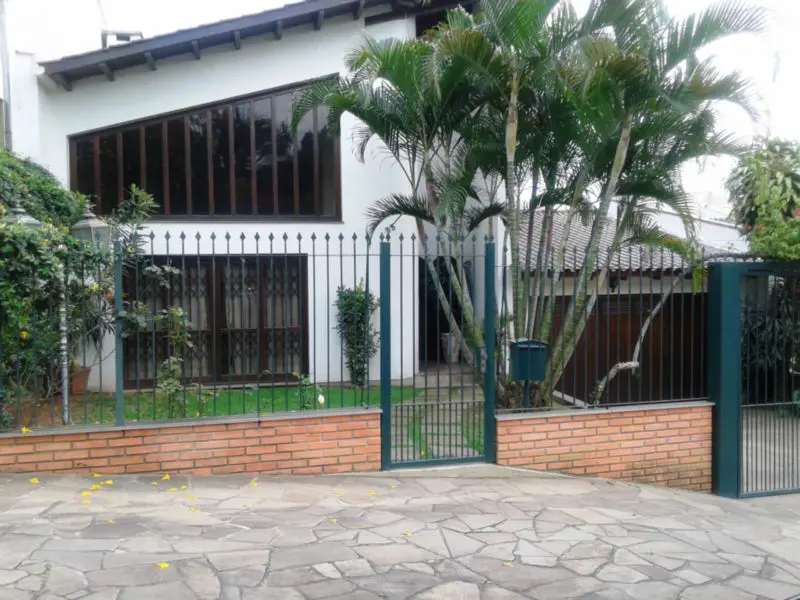Foto 1 de Casa com 3 Quartos à venda, 317m² em Santo Antônio, Porto Alegre