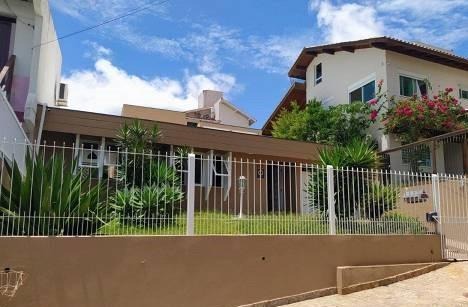 Foto 1 de Casa com 3 Quartos à venda, 147m² em Trindade, Florianópolis
