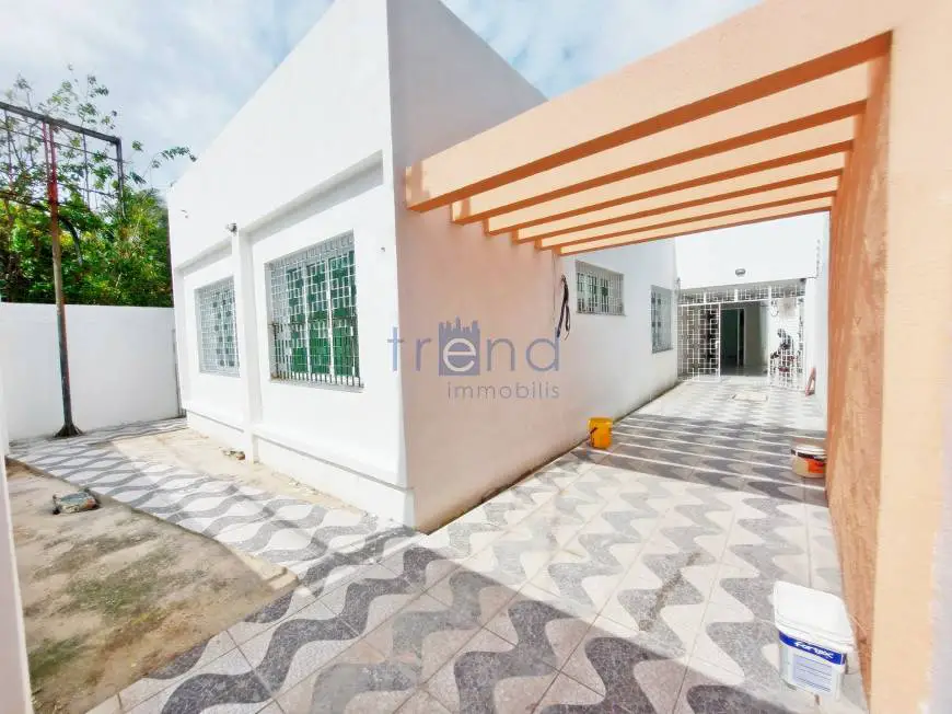 Foto 1 de Casa com 4 Quartos para alugar, 370m² em Centro, Fortaleza