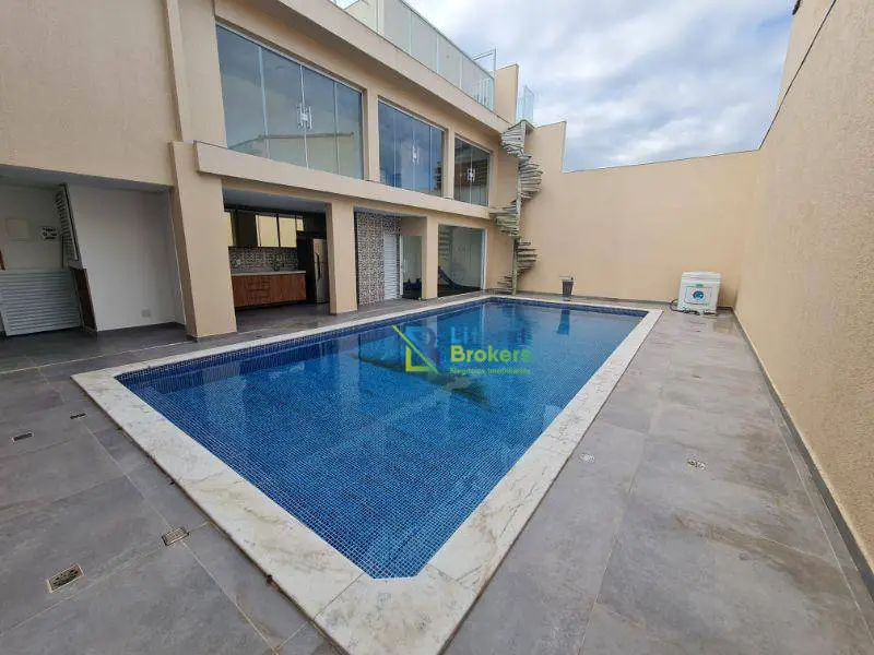 Foto 5 de Casa com 4 Quartos à venda, 350m² em Maracanã, Praia Grande