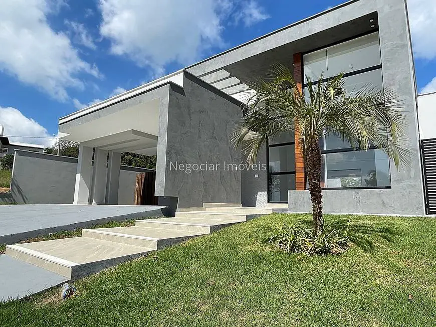 Foto 1 de Casa com 4 Quartos à venda, 479m² em Residencial Alvim, Juiz de Fora