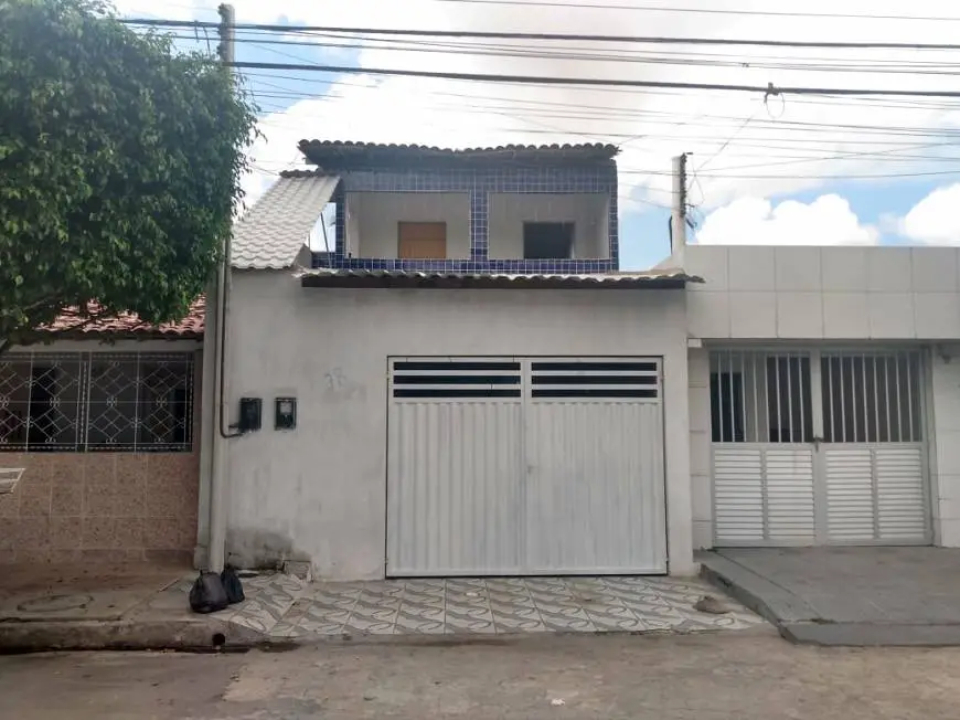 Foto 1 de Casa com 4 Quartos à venda, 250m² em Santo Amaro, Maceió