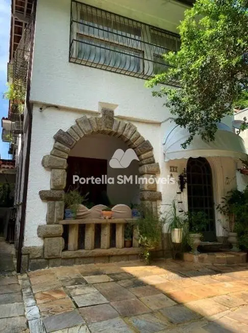 Foto 1 de Casa com 6 Quartos à venda, 374m² em Jardim Botânico, Rio de Janeiro