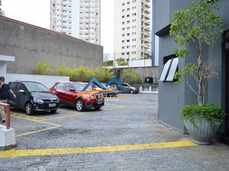 Foto 3 de Casa com 8 Quartos para alugar, 500m² em Brooklin, São Paulo