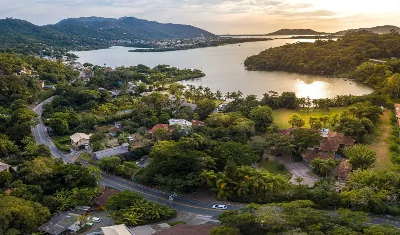 Foto 1 de Lote/Terreno à venda, 10354m² em Lagoa da Conceição, Florianópolis