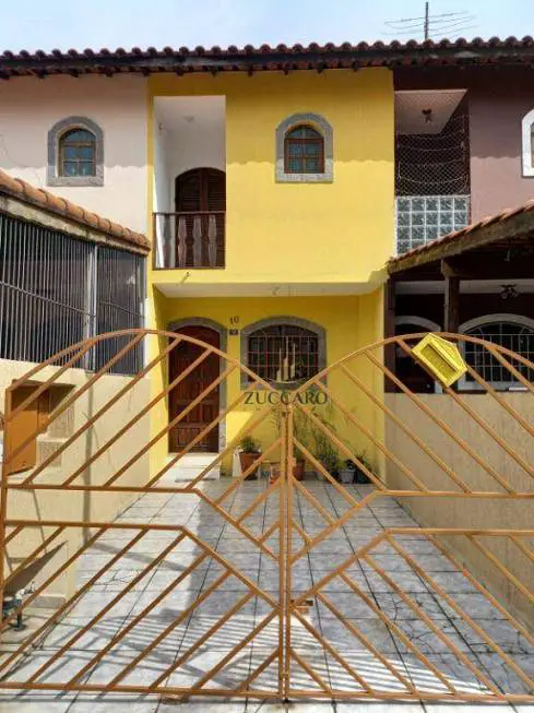 Foto 2 de Sobrado com 2 Quartos à venda, 74m² em Picanço, Guarulhos