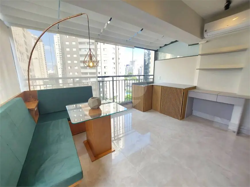 Foto 3 de Apartamento com 1 Quarto para alugar, 36m² em Moema, São Paulo