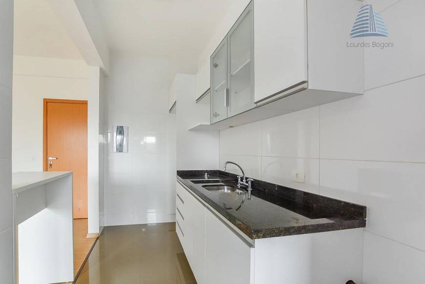 Foto 3 de Apartamento com 2 Quartos à venda, 64m² em Bigorrilho, Curitiba