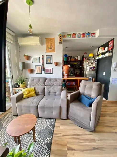 Foto 1 de Apartamento com 2 Quartos à venda, 56m² em Camaquã, Porto Alegre