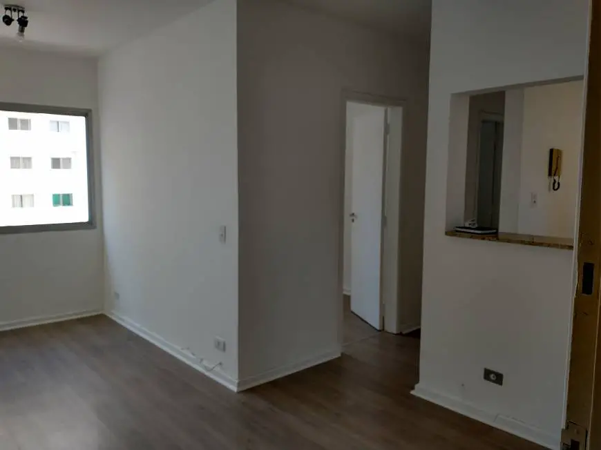 Foto 3 de Apartamento com 2 Quartos para alugar, 56m² em Moema, São Paulo